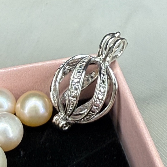 Authentic Pearls and 2 Pearl Charms - Picture 6 of 6